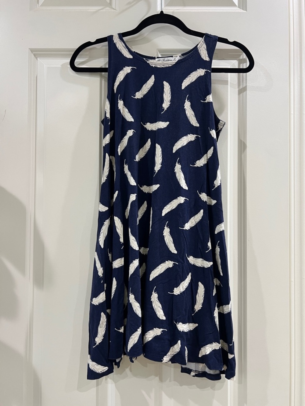 Fighting Eel Sleeveless Feather‑Print Dress – Navy/White – Size XS